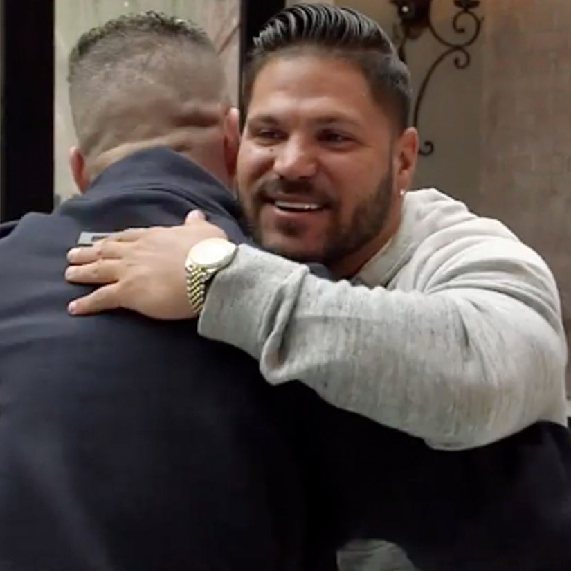 Ronnie Ortiz-Magro Returns to Jersey Shore Following Arrest, 'Mental Health Issues'