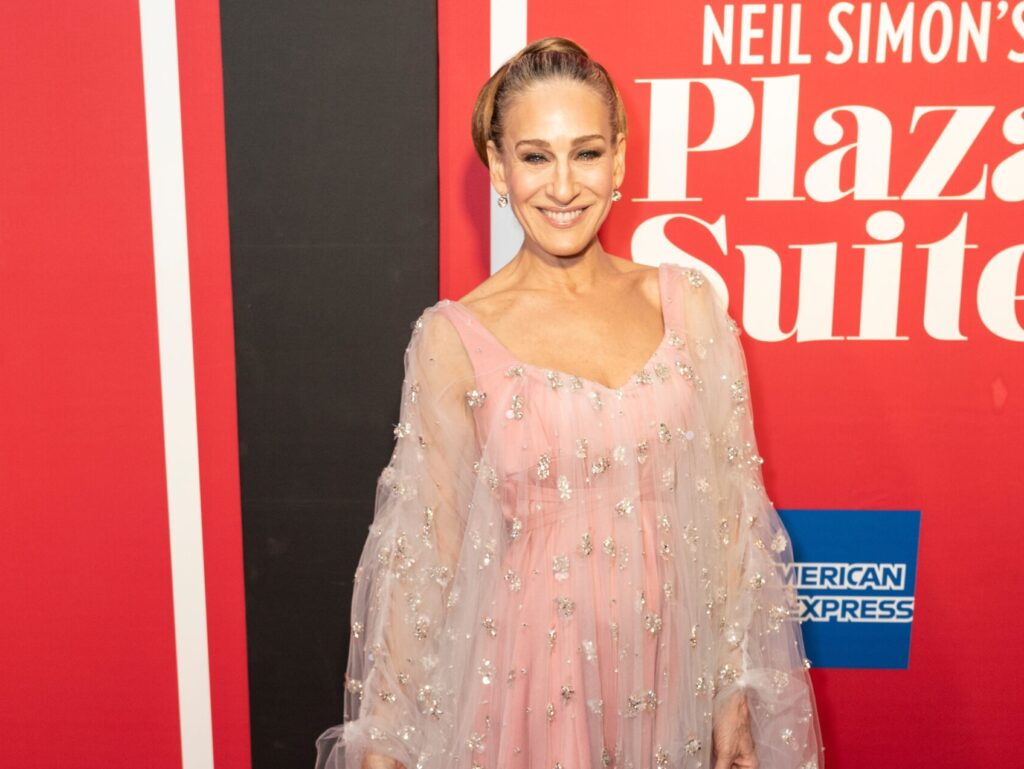 Sarah Jessica Parker in a Prabal Gurung dress at a March 2022 red carpet event.